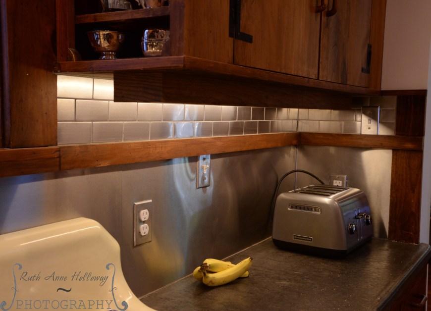 detail ~ under cabinet